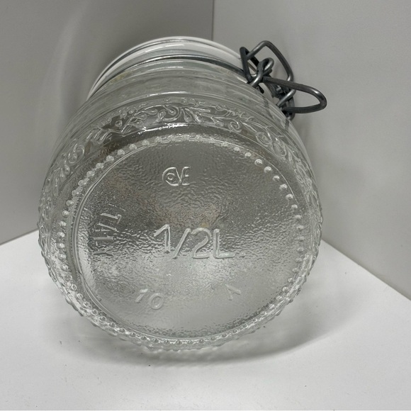 Vintage Cove clear 1/2 L bale wire canning jar with painted ceramic lid - Picture 7 of 9